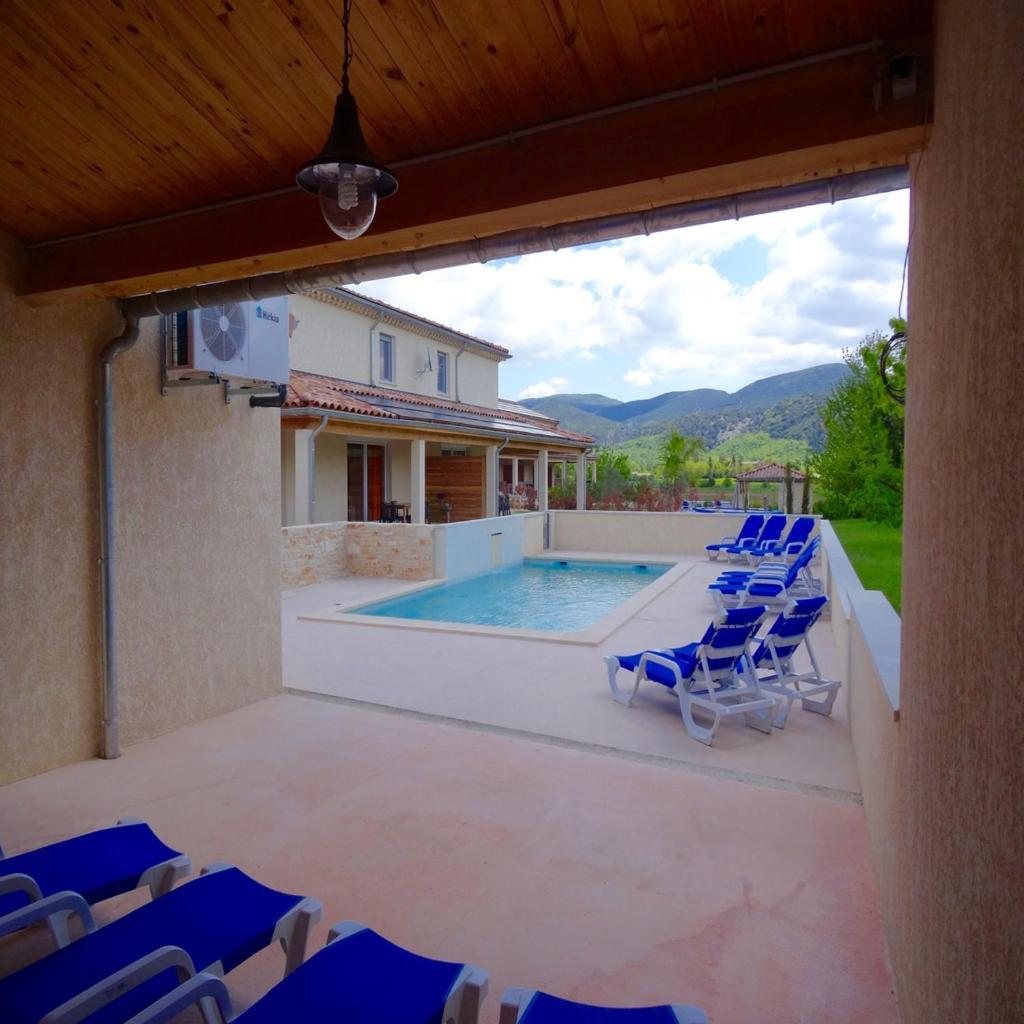 Villa Vallon Pont D'Arc Vallon-Pont-dʼArc Exterior foto